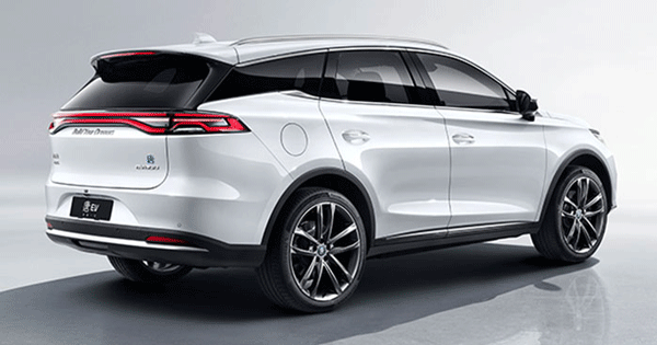 Parte posteriore del SUV Elettrico cinese BYD TANG EV600