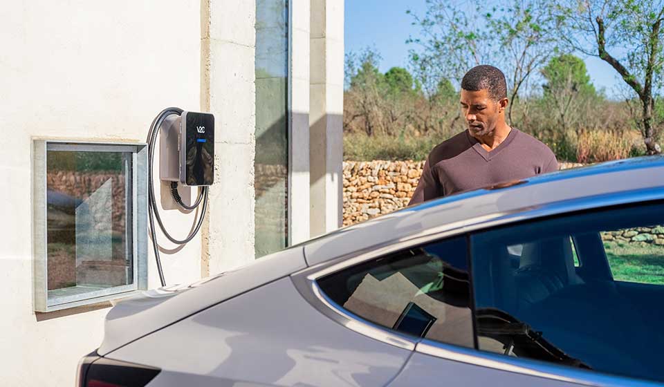 Ricaricare auto elettrica a casa