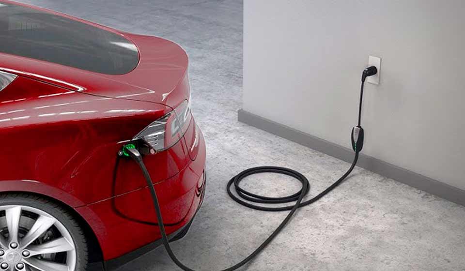 Quanto costa ricaricare una Tesla a casa con una presa normale