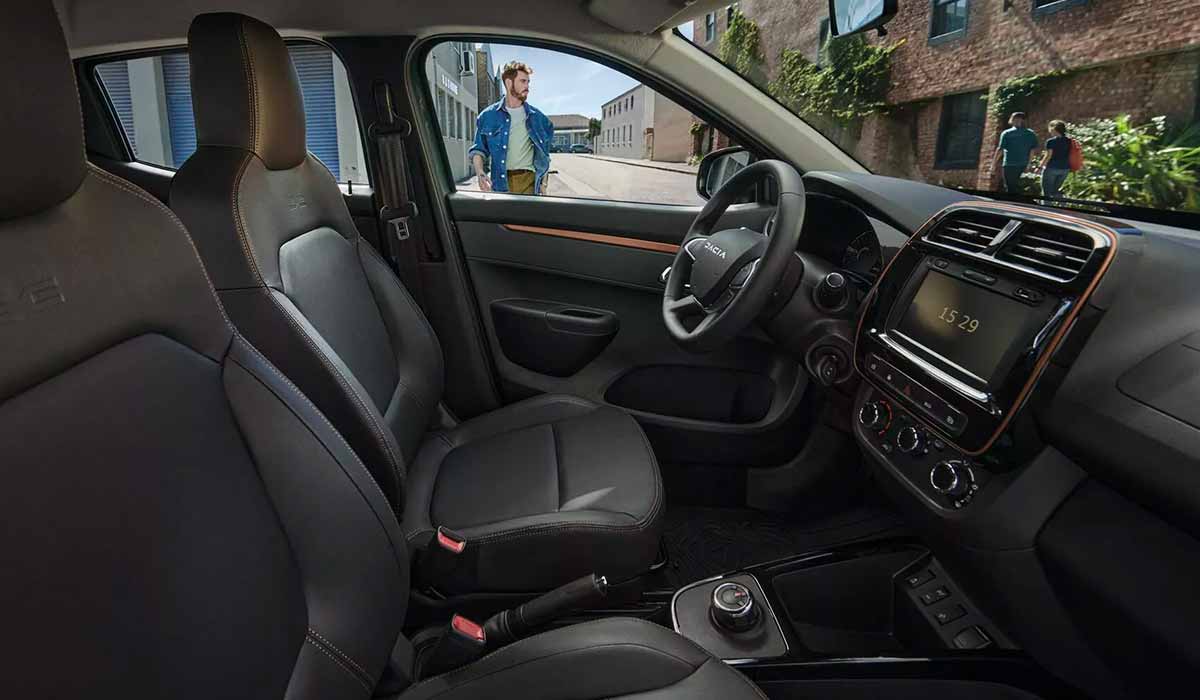 Dacia più economica interno