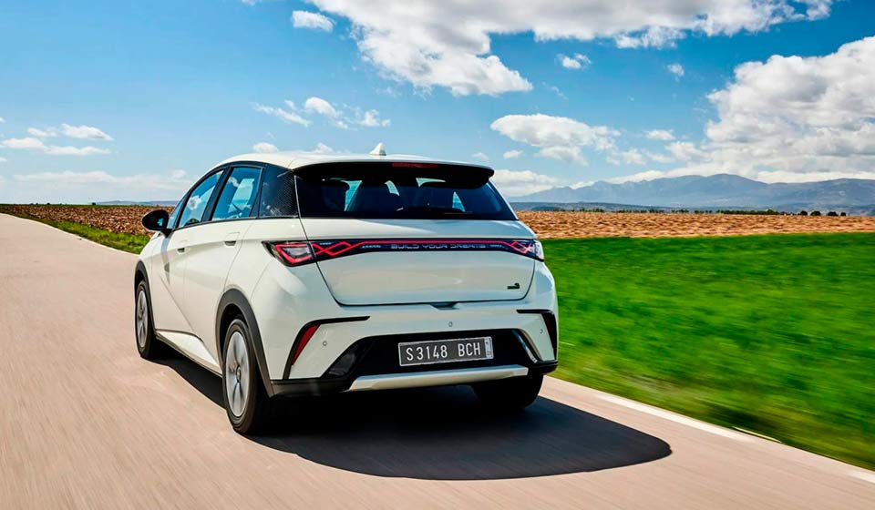 BYD Dolphin prezzo Italia