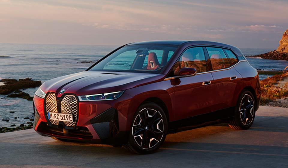 Auto elettriche con più autonomia BMW iX