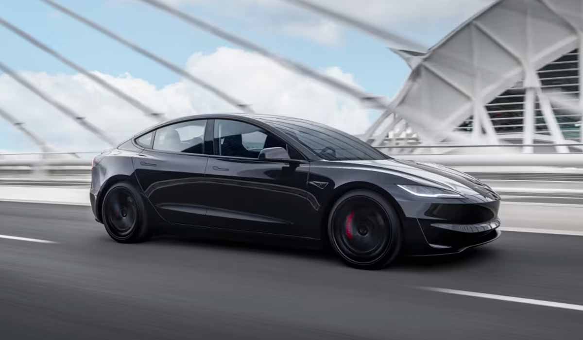 Tesla Model 3 auto elettrica con maggiore autonomia