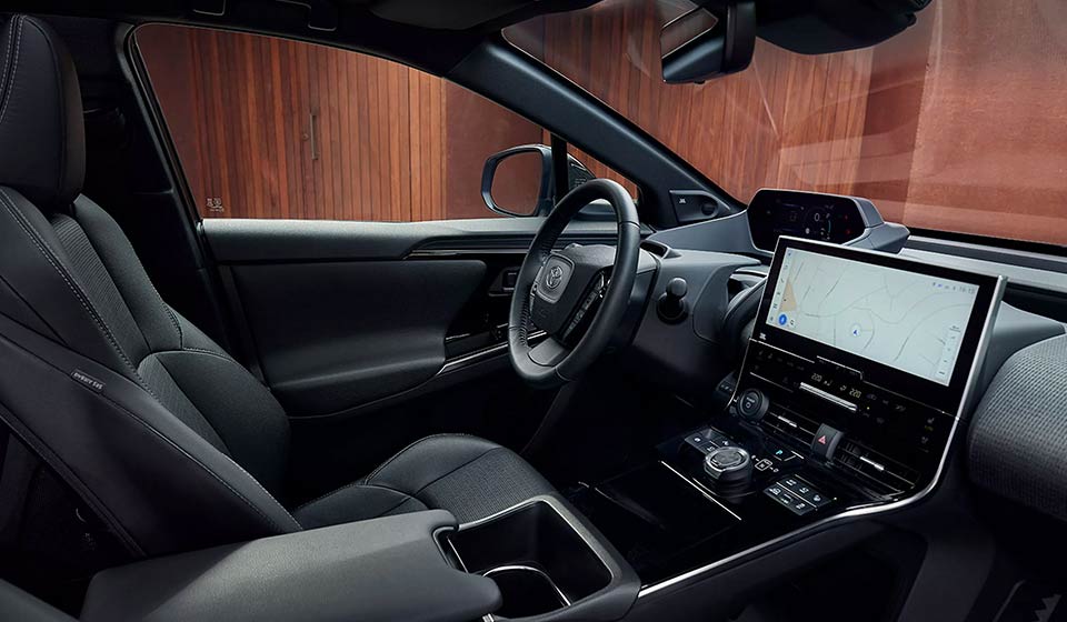 Nuovo Toyota bZ4X 2025: Prezzo, Autonomia e Ricarica a Casa