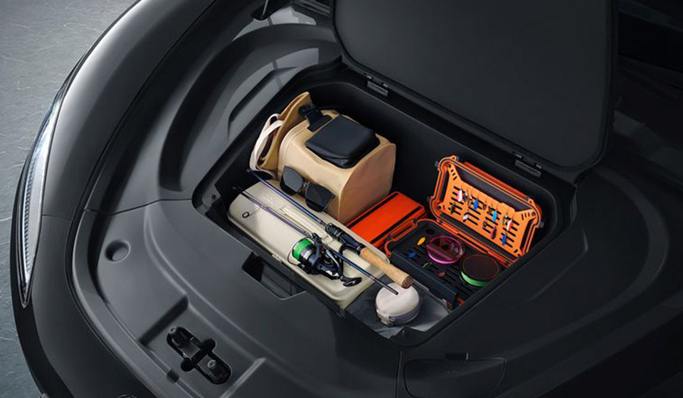 Il marchio di lusso di BYD lancia Denza Z9 GT: prezzo e caratteristiche bagagliaio